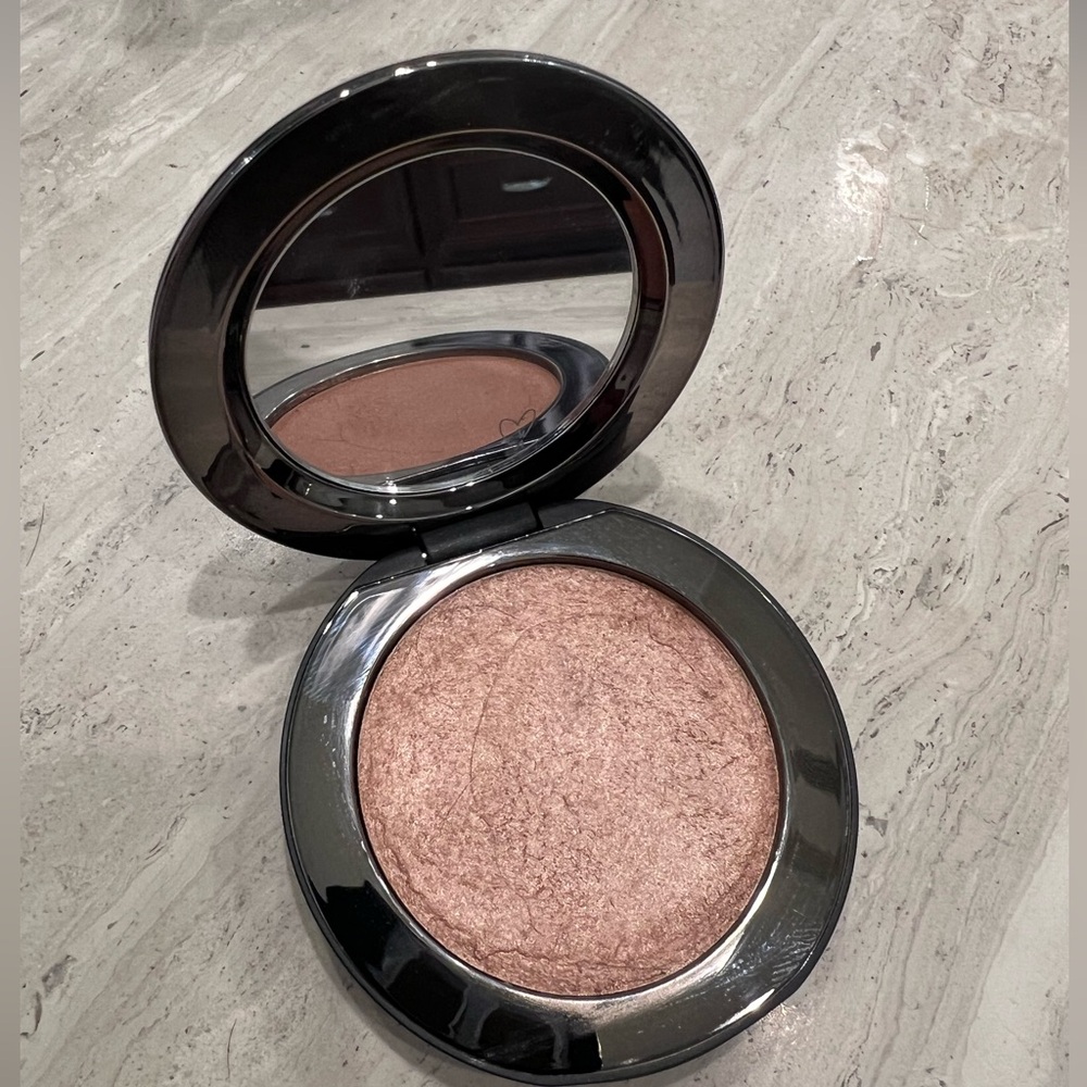 Westman Atelier Super Loaded Tinted Highlighter